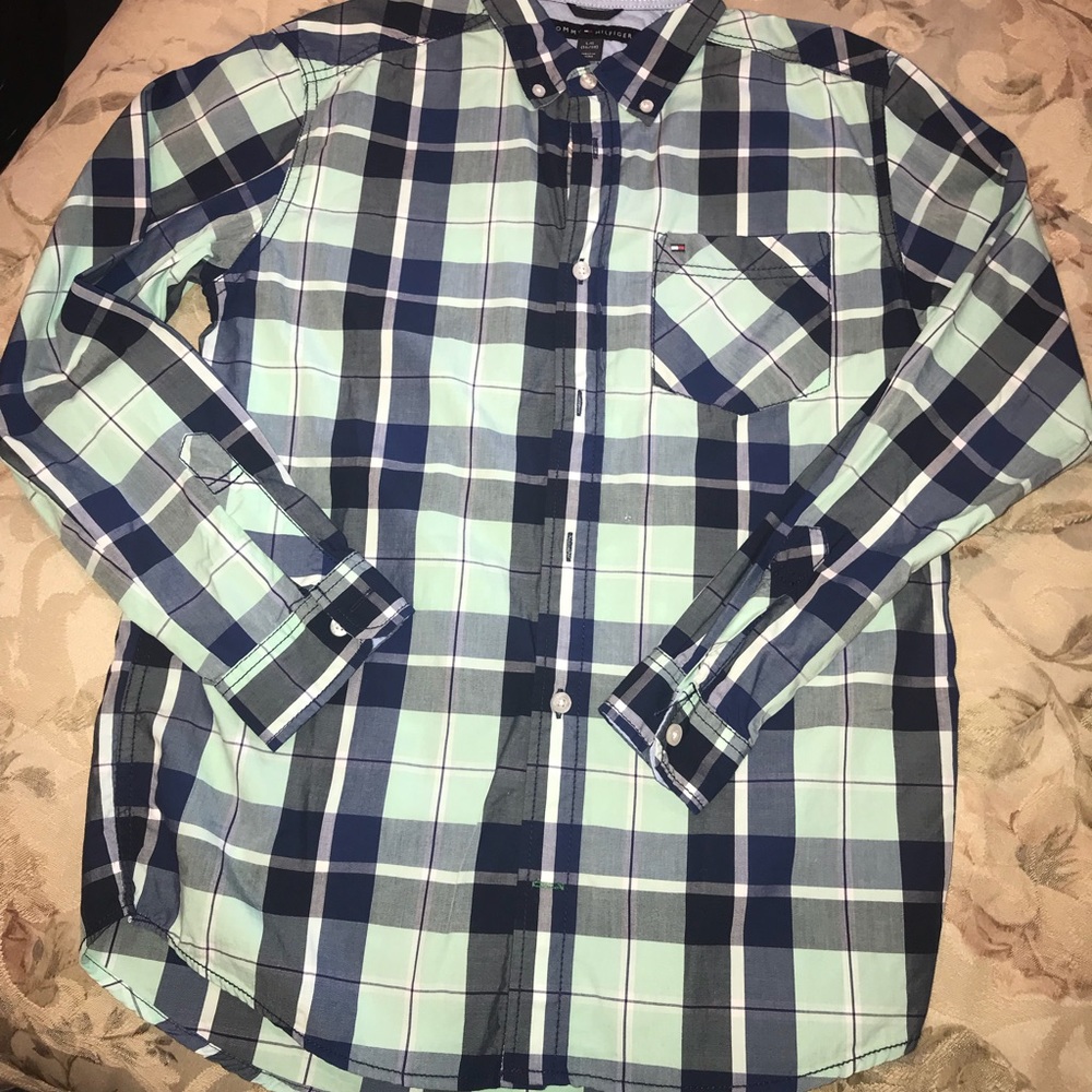 Boys Tommy Hilfiger plaid shirt. Large, 16/18. EUC